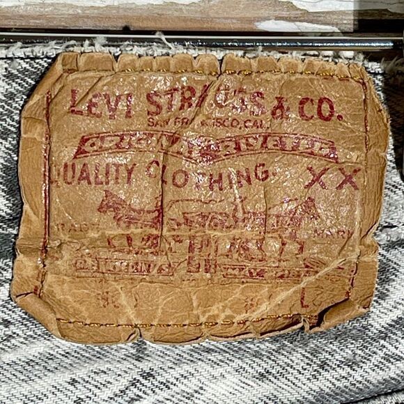 Levi's Light Gray Boyfriend Jeans - Picture 3 of 11